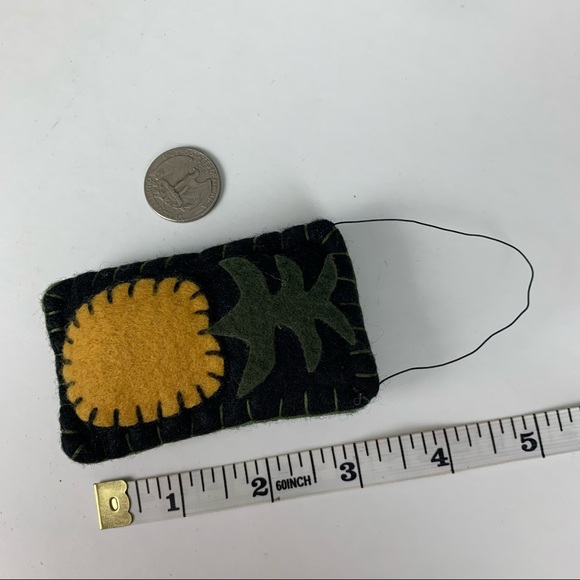 Hand stitched felt stuffed Pineapple on wire hang - Picture 8 of 11